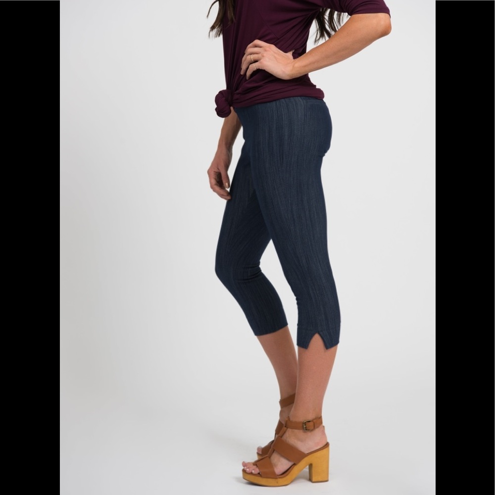 New with tags Pixie crop dark denim